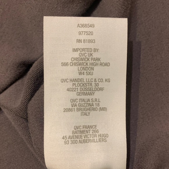 Isaac Mizrahi Live! Essentials Pima Cotton Curved Hem Top - Picture 4 of 9